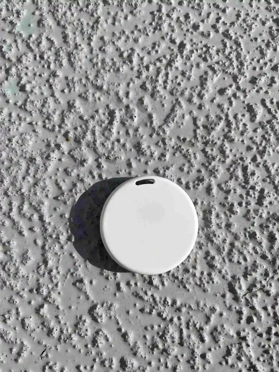 Tracker colour white on the back side.
