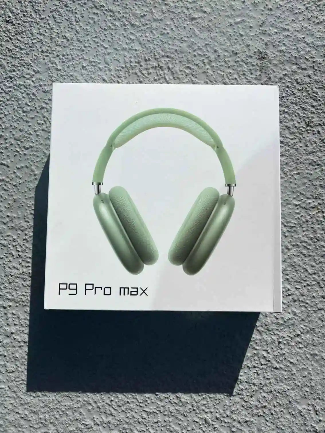 P9 Pro Max green edition wireless headphones.