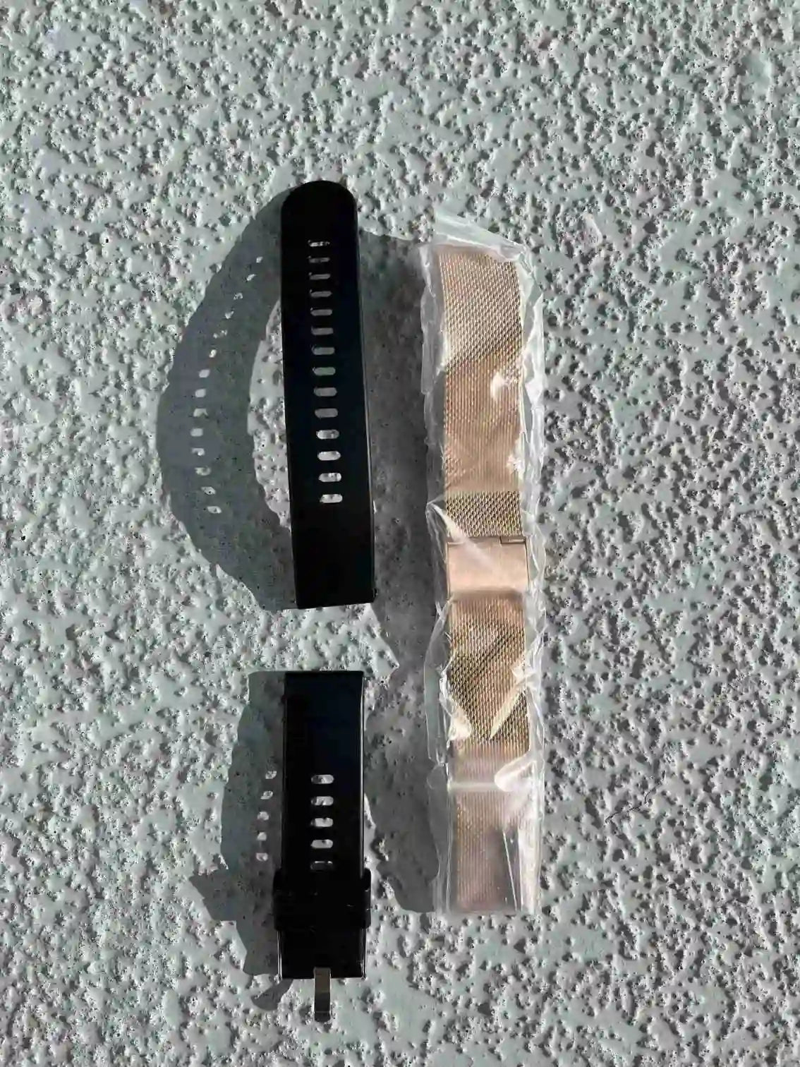 Extra strips for gold smartwatch.